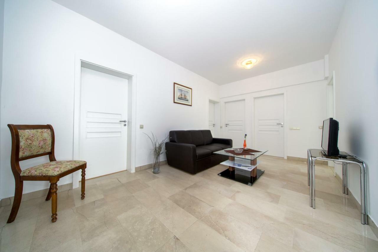 Apartments L&L Dugi Rat Dış mekan fotoğraf