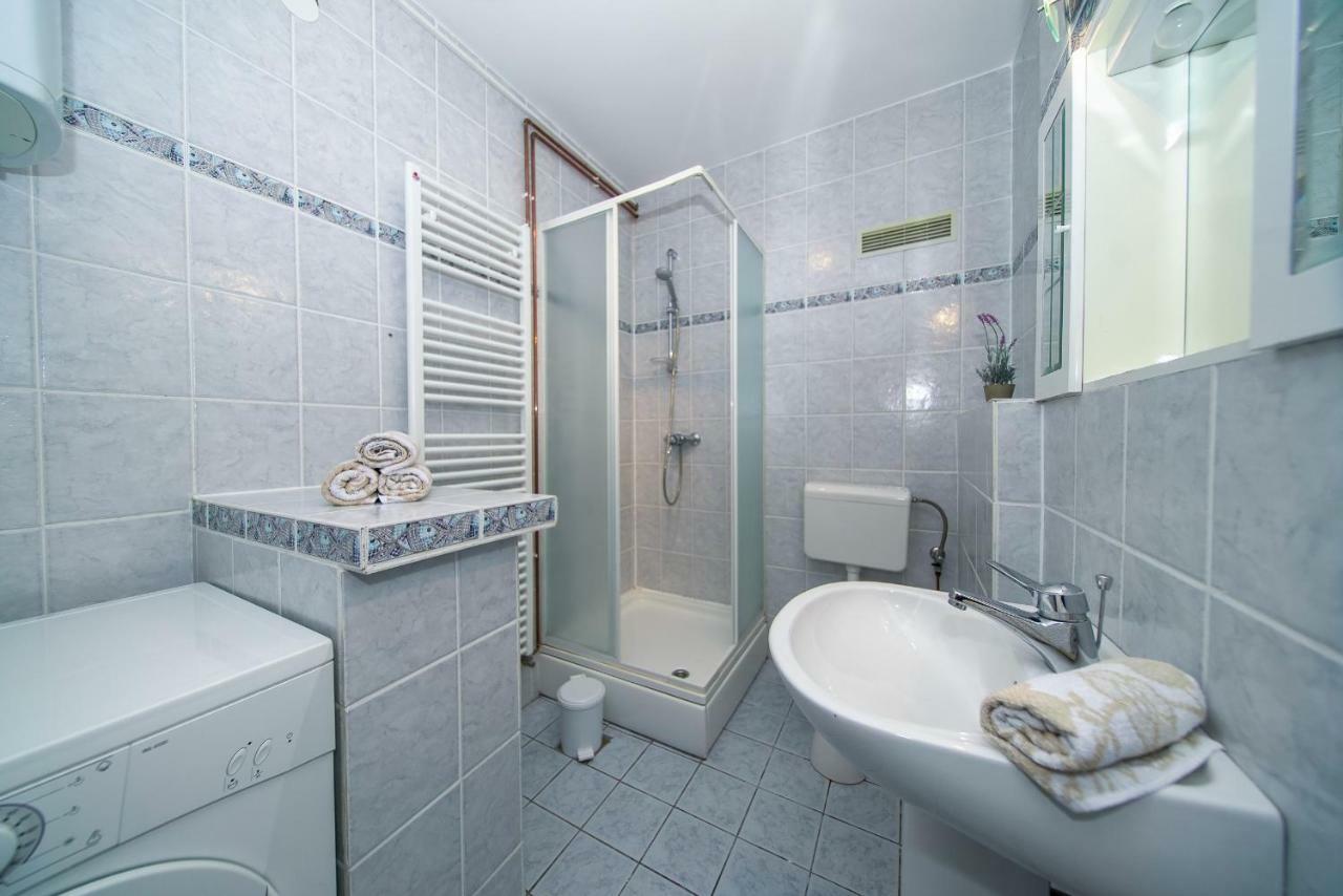 Apartments L&L Dugi Rat Dış mekan fotoğraf